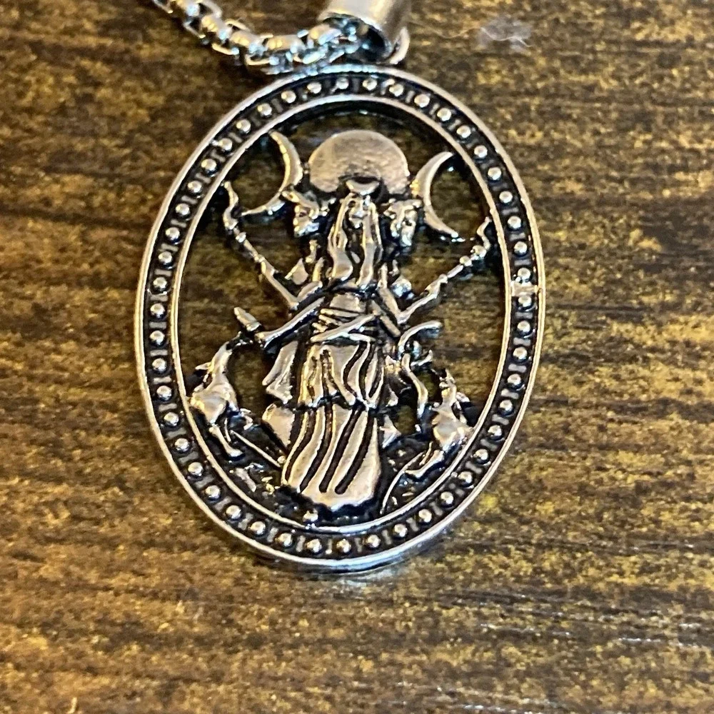 KISSFOO Triple Moon Goddess Necklace Silver Tone Pagan Wicca Hecate 24